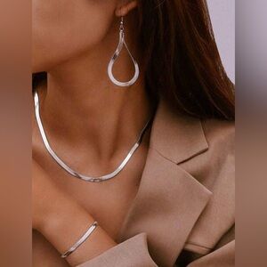New 4-Piece Stainless Steel Jewelry Set, Fashionable Unisex Snake Chain.
